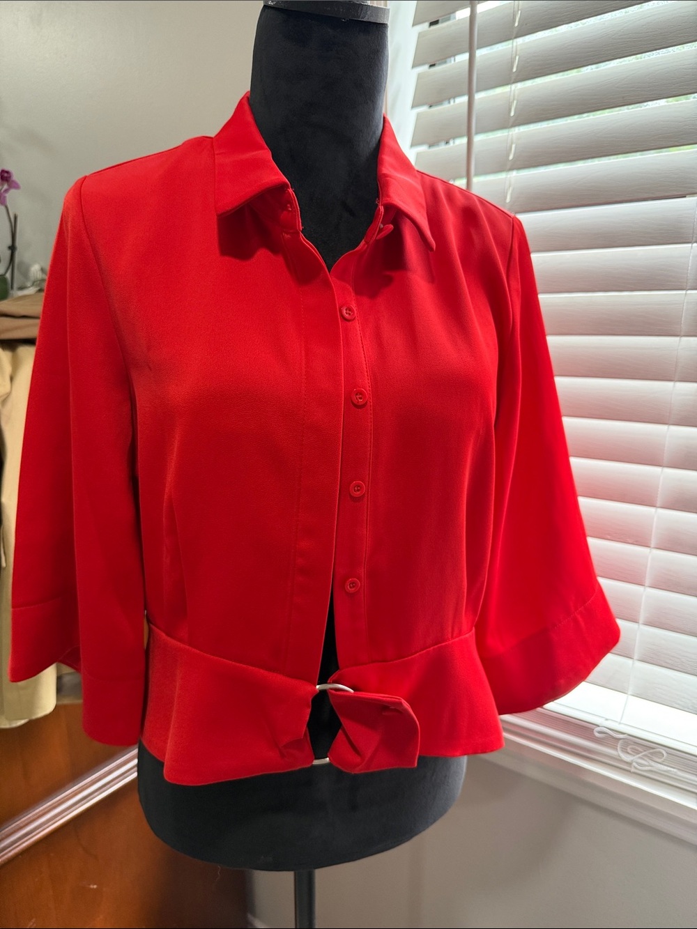 Gracias Women's Button-Front Peplum Top